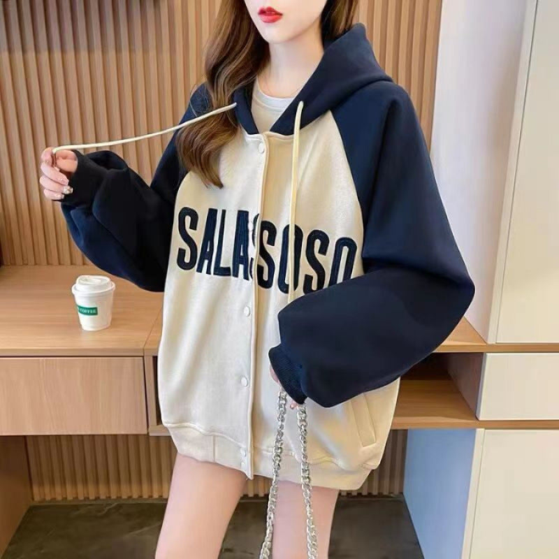 Women's sporty hooded jacket with a casual cut and eye-catching print Lisslune