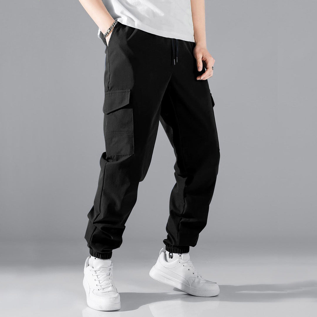 Men's cargo joggers with practical side pockets and elastic waistband Lisslune