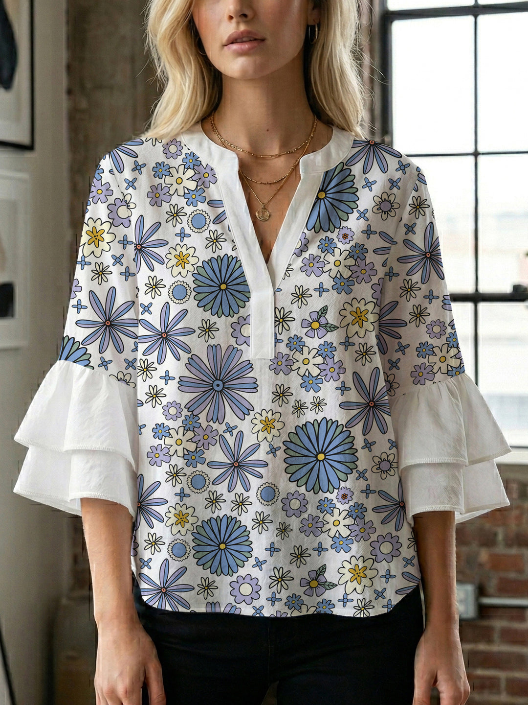 Women's blouse with voluminous sleeves and floral design Lisslune