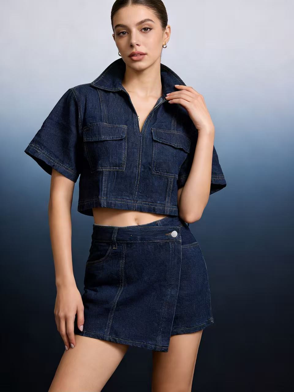 Women's fashionable cropped shirt with patch pockets and casual shorts Lisslune