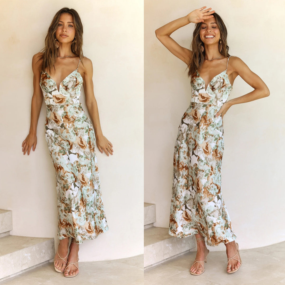 Women's maxi dress with elegant floral design