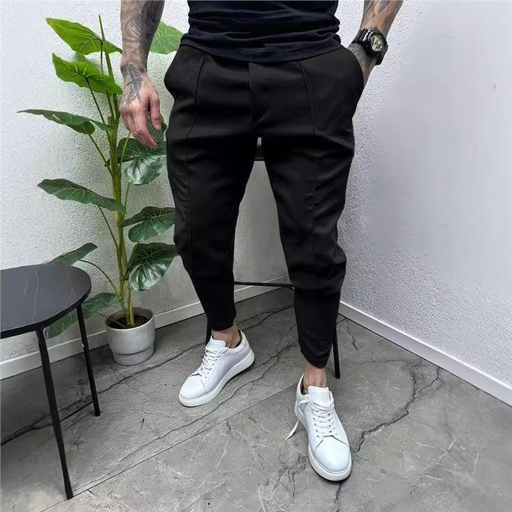 Men's stylish joggers with a slim fit and practical pockets Lisslune