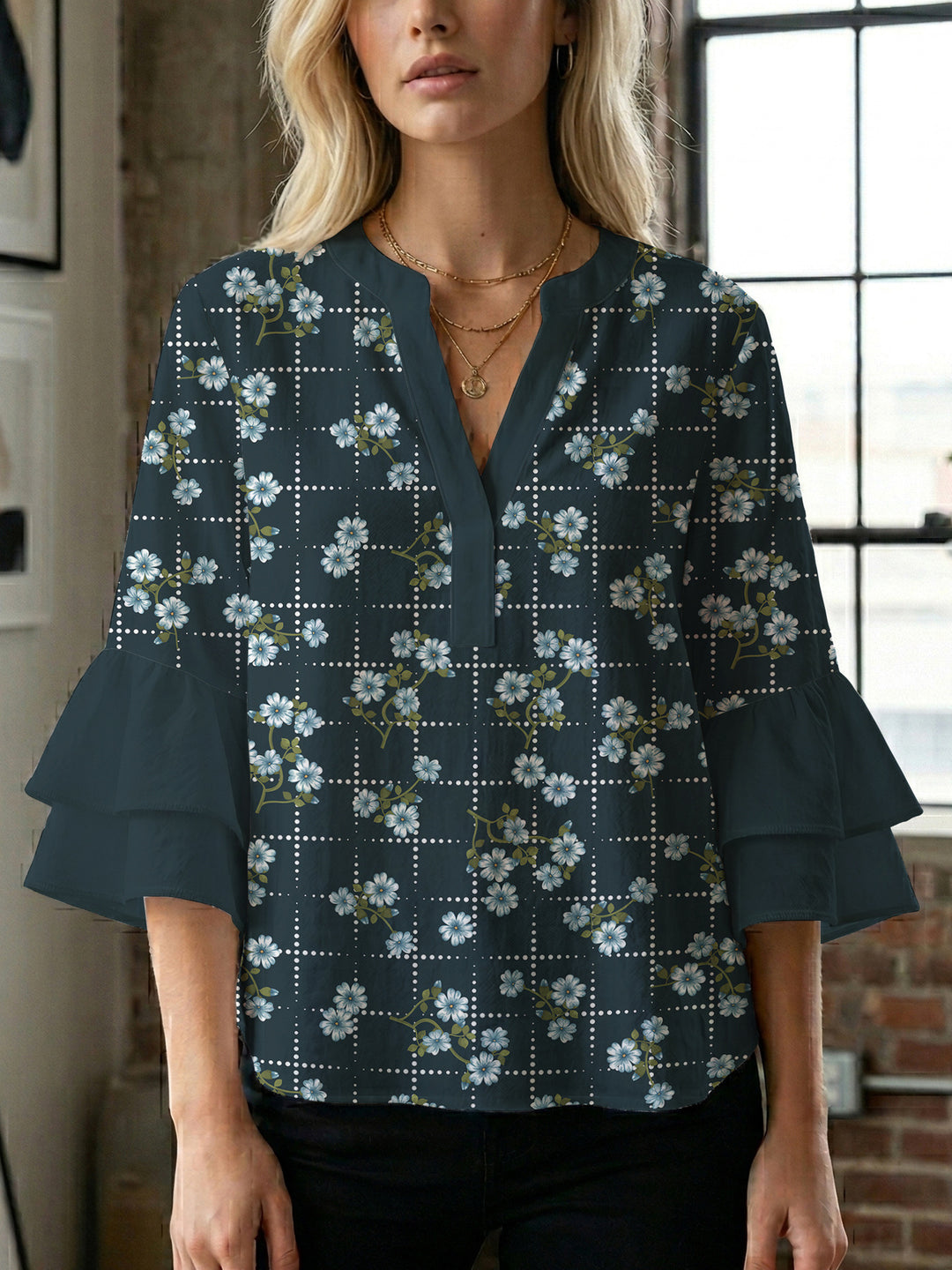 Women's blouse with voluminous sleeves and floral design Lisslune