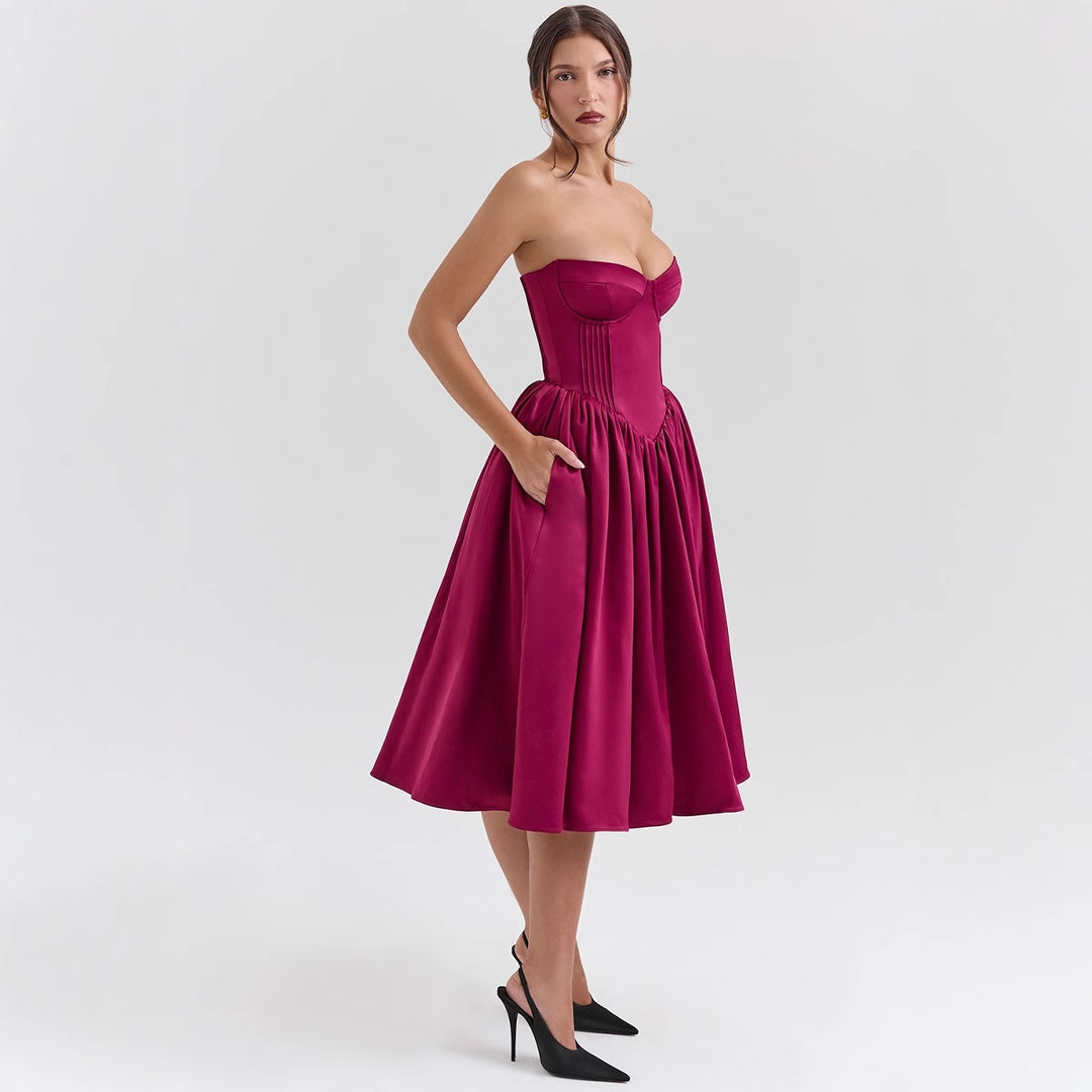 Ladies' couture dress in an off-the-shoulder strap design with a voluminous skirt Lisslune