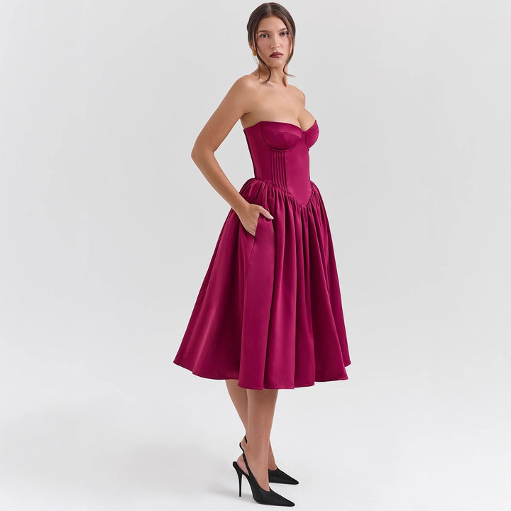 Ladies' couture dress in an off-the-shoulder strap design with a voluminous skirt Lisslune