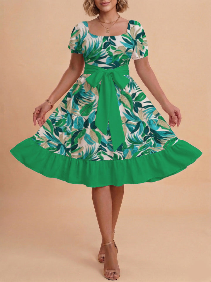 Women's dress with tailored fit and playful floral pattern Lisslune