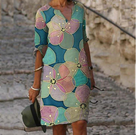 Ladies luxurious V-neck dress with floral design and short sleeve Lisslune
