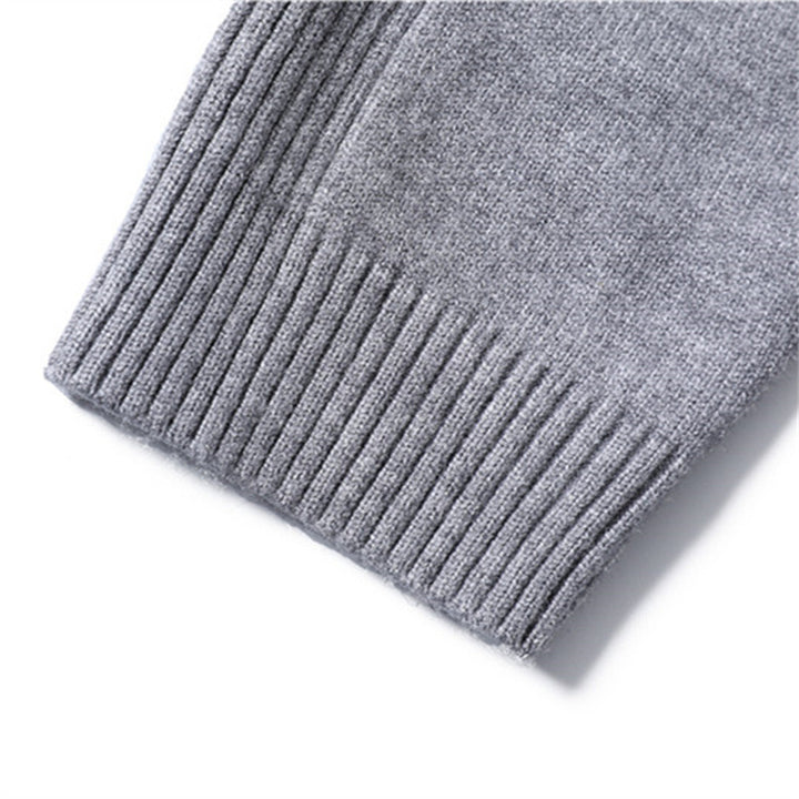Men's chunky turtleneck sweater made of warming material with a textured surface Lisslune