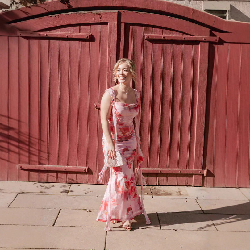 Ladies pencil dress with romantic floral design and ruffled sleeves Lune London
