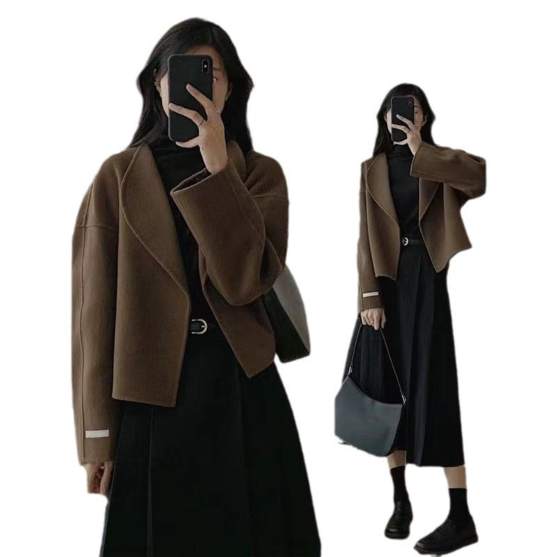 Women's Fashion Short Jacket with Chic Cut and Detail-rich Seams Lisslune
