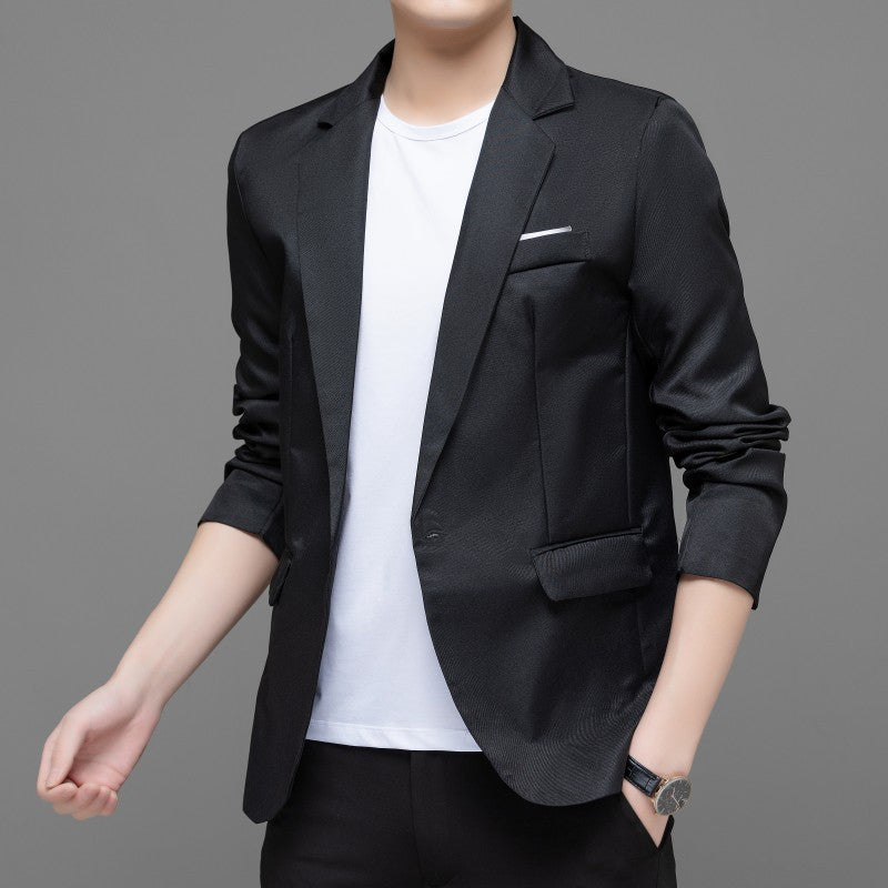 Men's modern blazer with an elegant fit and practical pockets Lisslune