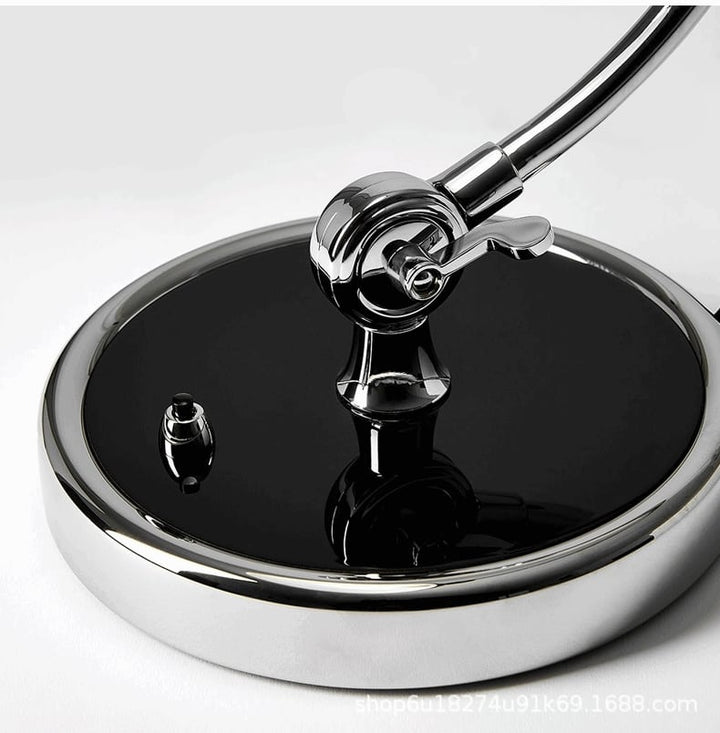 Lisslune | Bauhaus KI Classic Table Lamp Model