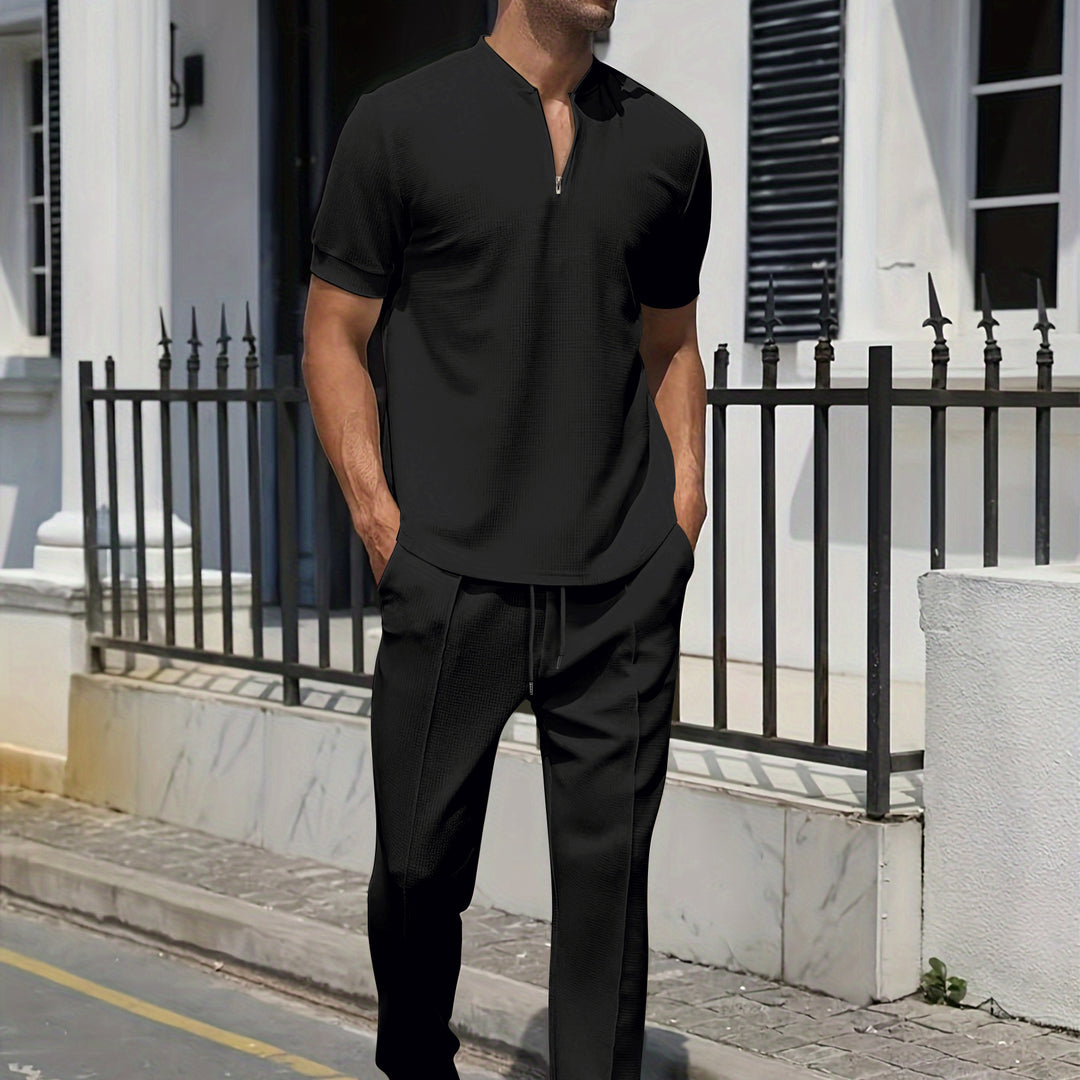 Men's sporty two-piece outfit with modern zipper and breathable materials Lisslune