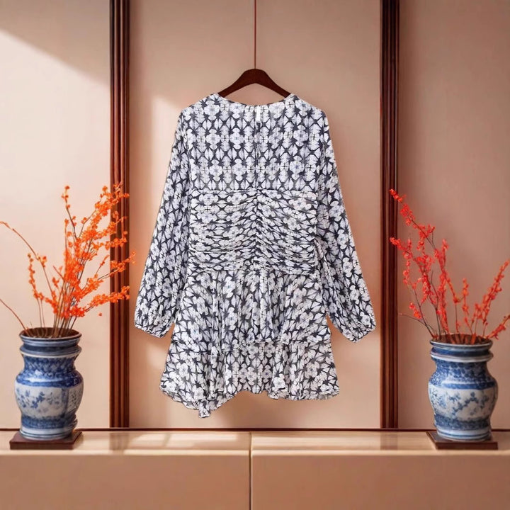 Ladies flowing summer dress with voluminous skirt and ruffle details Lisslune