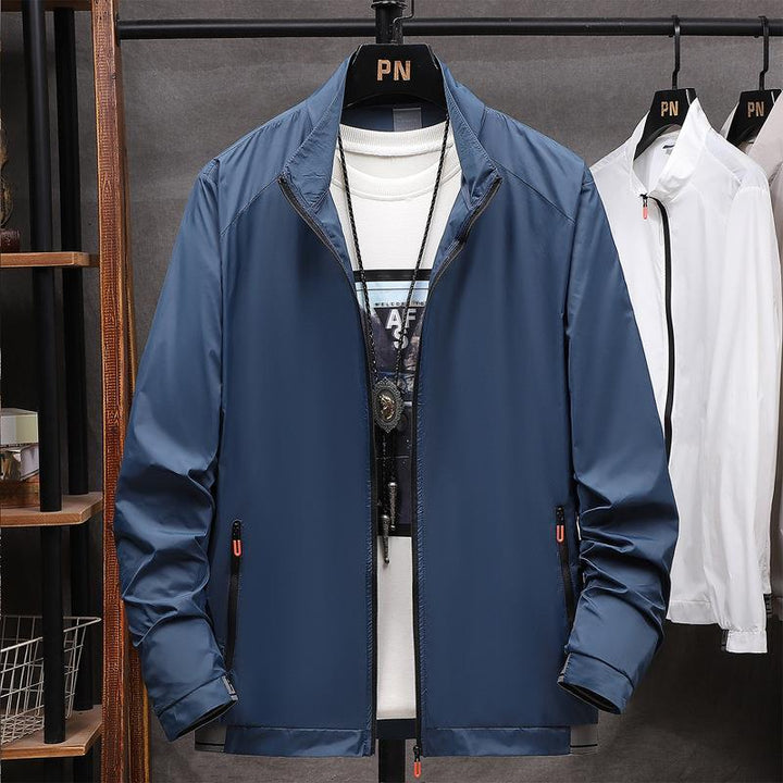 Men's lightweight water-repellent transitional jacket with practical zip pockets Lisslune