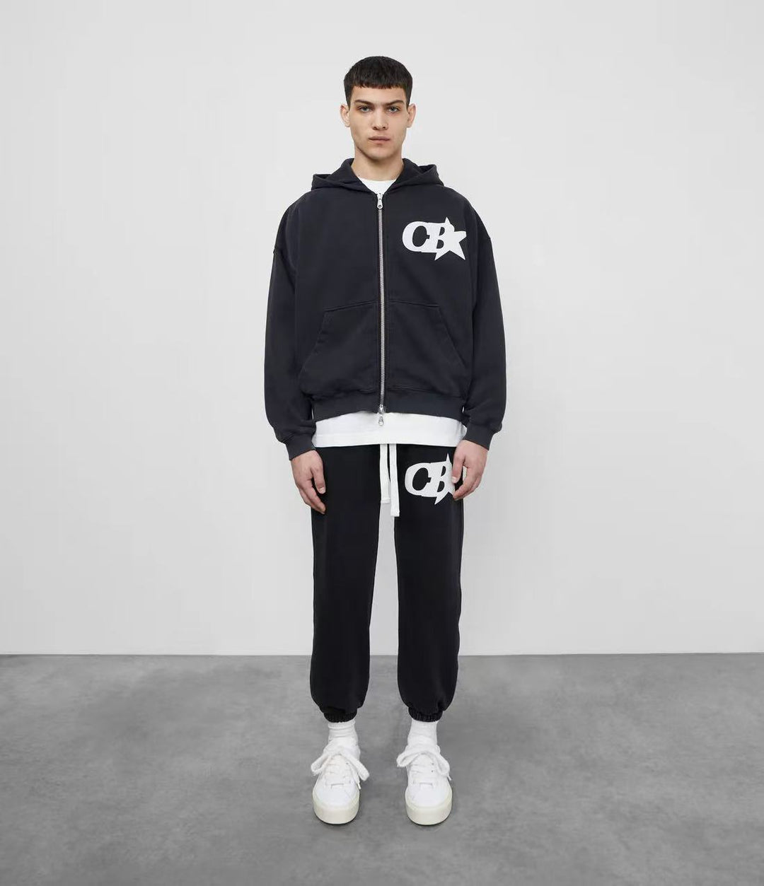 Men's hooded sweatshirt jacket with stylish logo and comfortable waistband Lisslune