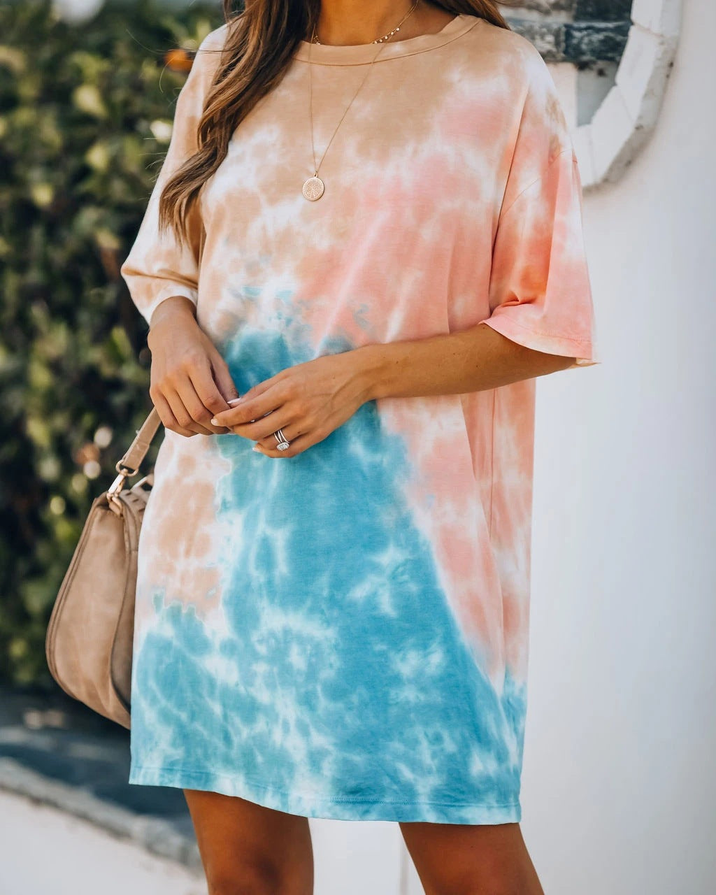 Women's T-shirt dress with trendy gradient and casual cut