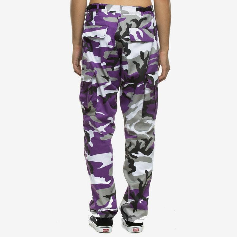 Men's cargo pants in modern camouflage design with numerous pockets Lisslune