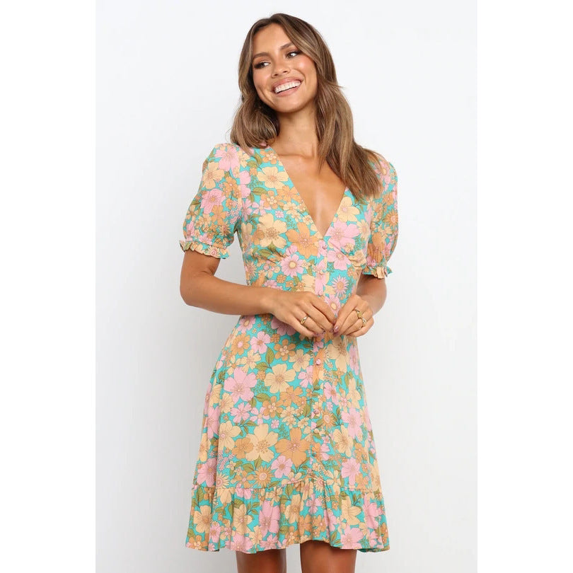 Ladies mini dress in romantic garden style with voluminous sleeves and playful hem