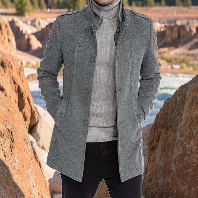 Men's stylish overcoat with practical pockets Lisslune