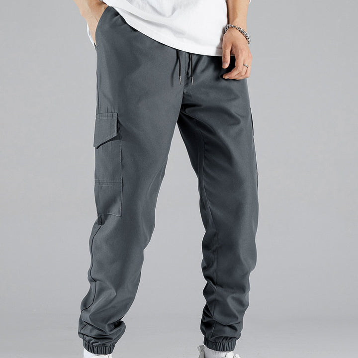 Men's cargo training pants with practical side pockets and elastic waistband Lisslune