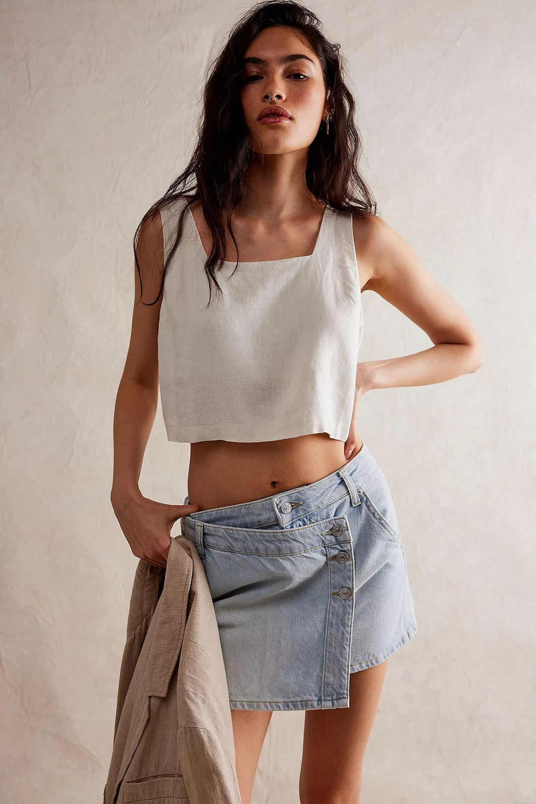 Ladies fashionable A-line denim skirt with asymmetrical button design and practical pockets Lisslune