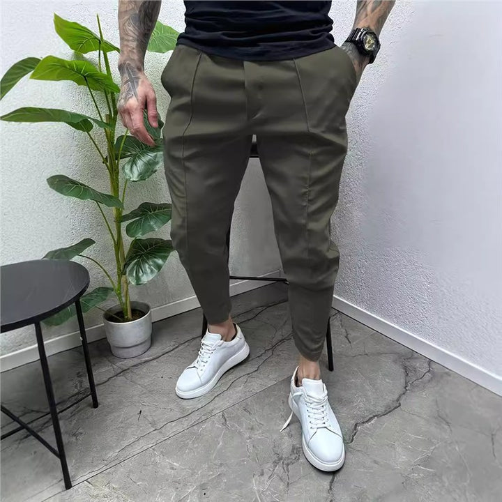 Men's stylish joggers with a slim fit and practical pockets Lisslune