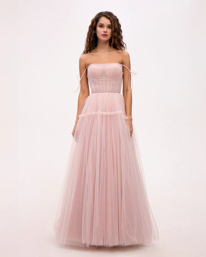 Ladies evening dress made of the finest tulle from Lisslune