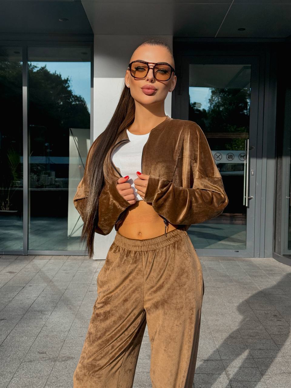 Women's sporty loungewear jacket with zipper and trendy wide-cut pants Lisslune