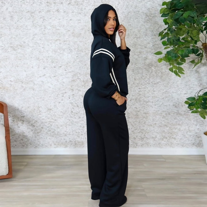 Women's sporty loungewear set with rolled sleeves and side stripes Lisslune