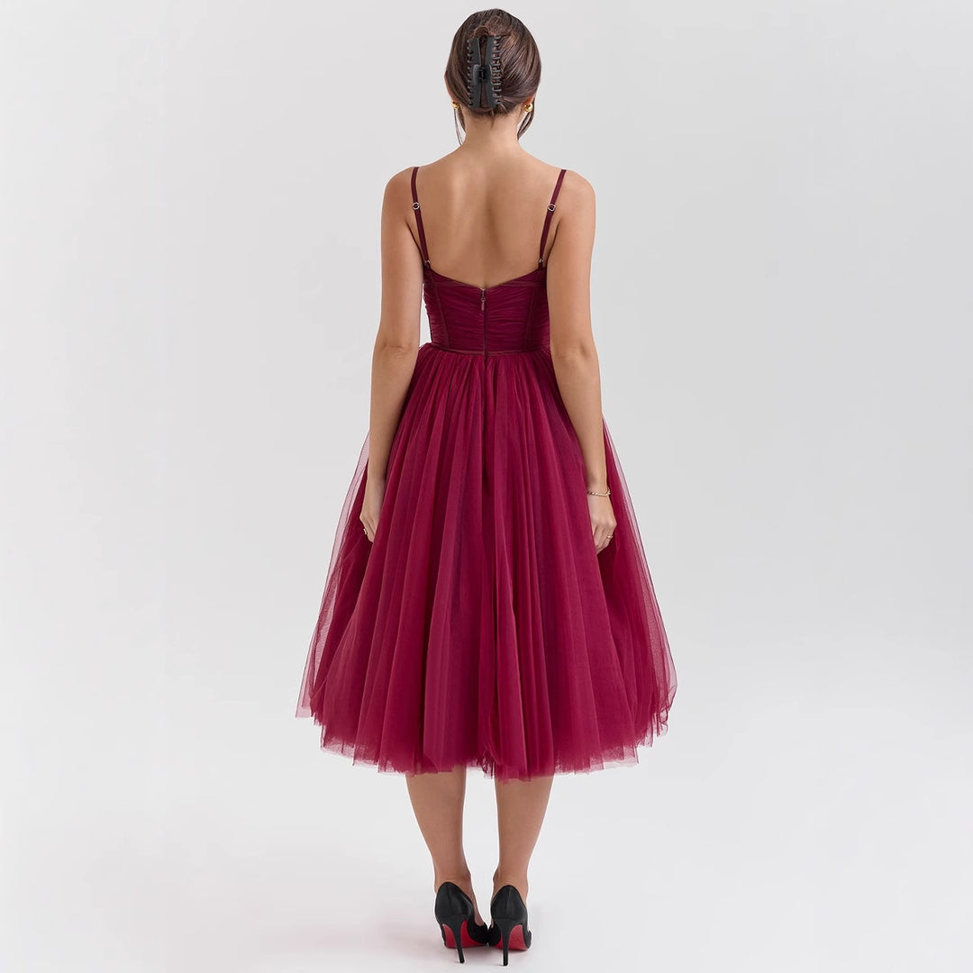 Ladies tulle dress with an elegant A-line silhouette and adjustable spaghetti straps Lisslune