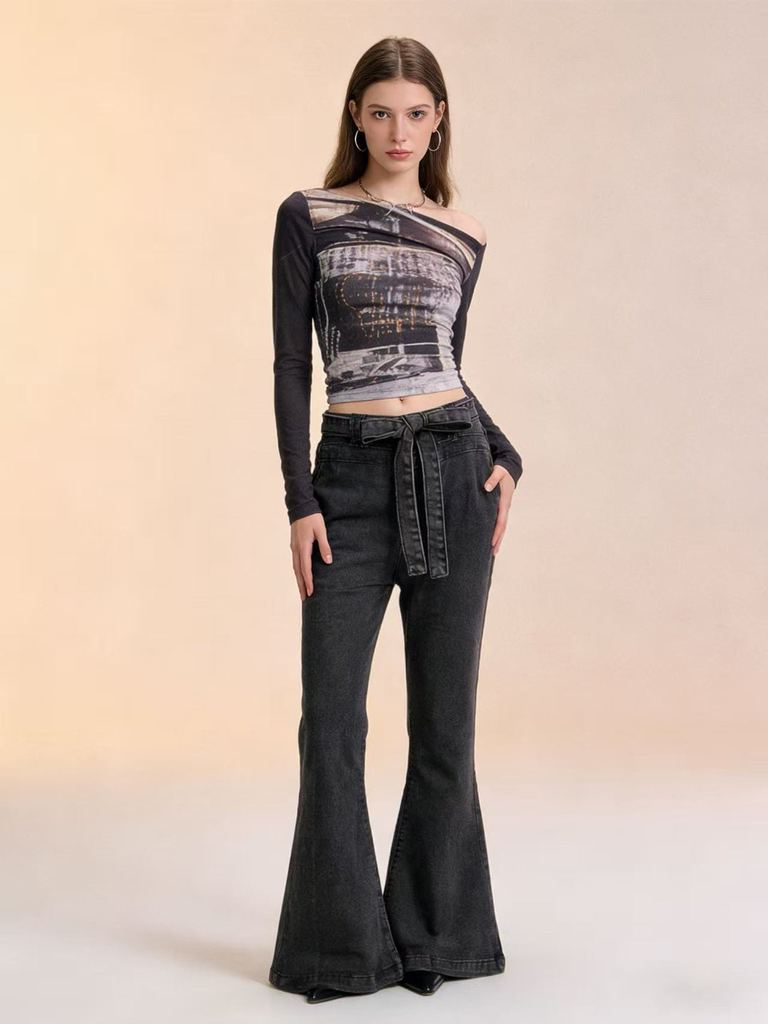 Women Flared Jeans with Belt and High Waist Lisslune