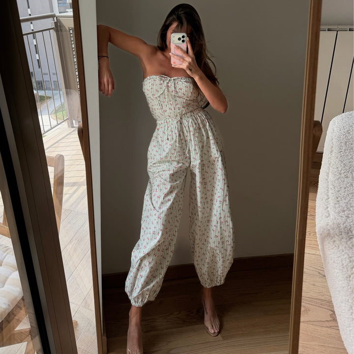 Ladies jumpsuit with playful flower pattern and elastic waist drawstring Lisslune