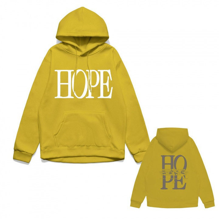Women's hoodie with eye-catching lettering and conveniently designed kangaroo pocket Lisslune