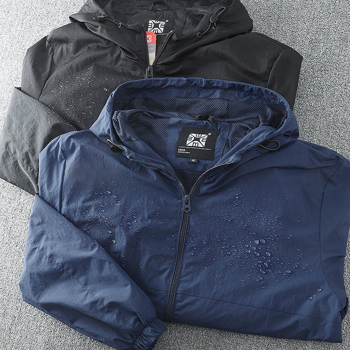 Men's lightweight windbreaker with adjustable hood collar and breathable inserts Lisslune