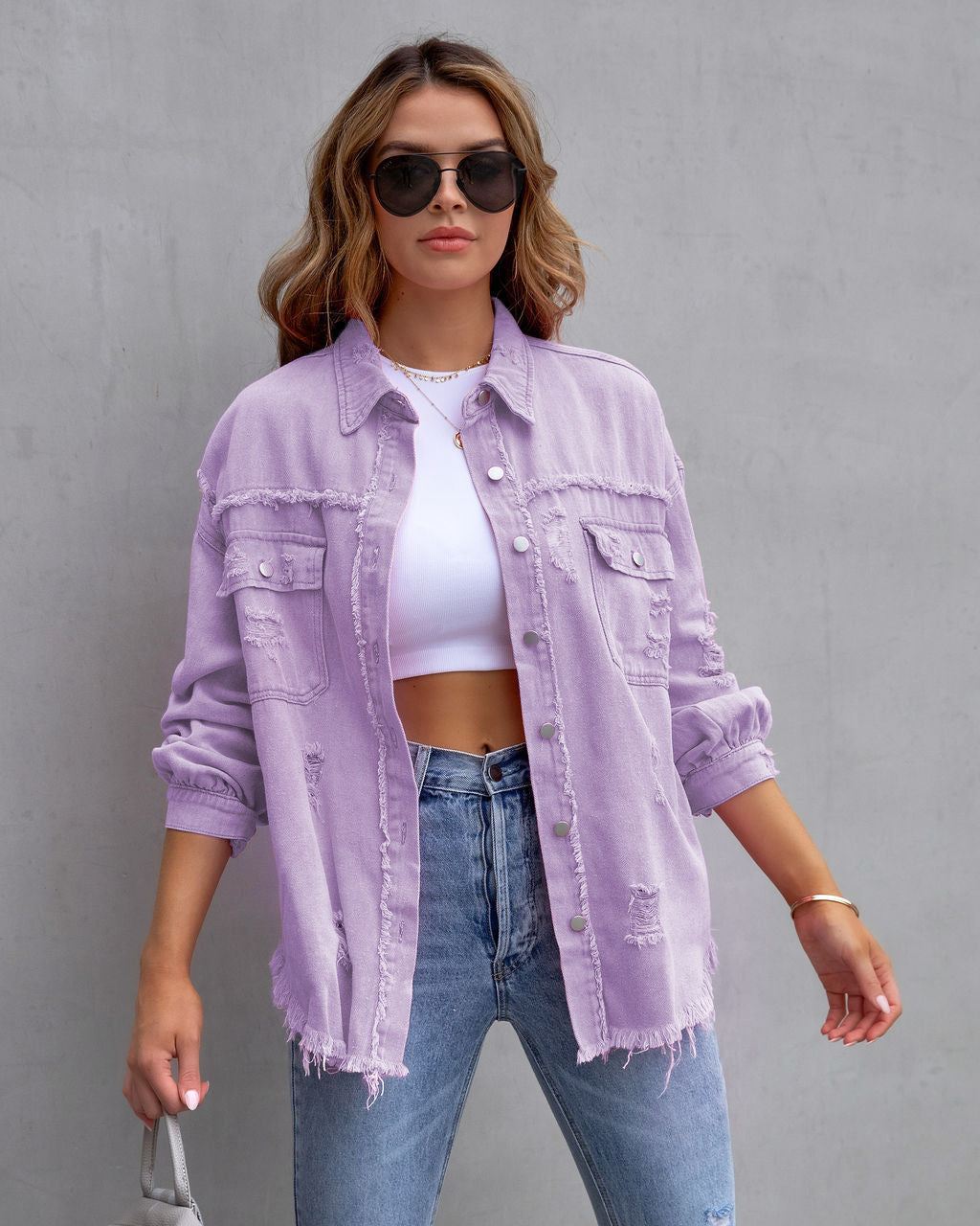 Women's denim jacket in a casual oversized cut with frayed details Lisslune