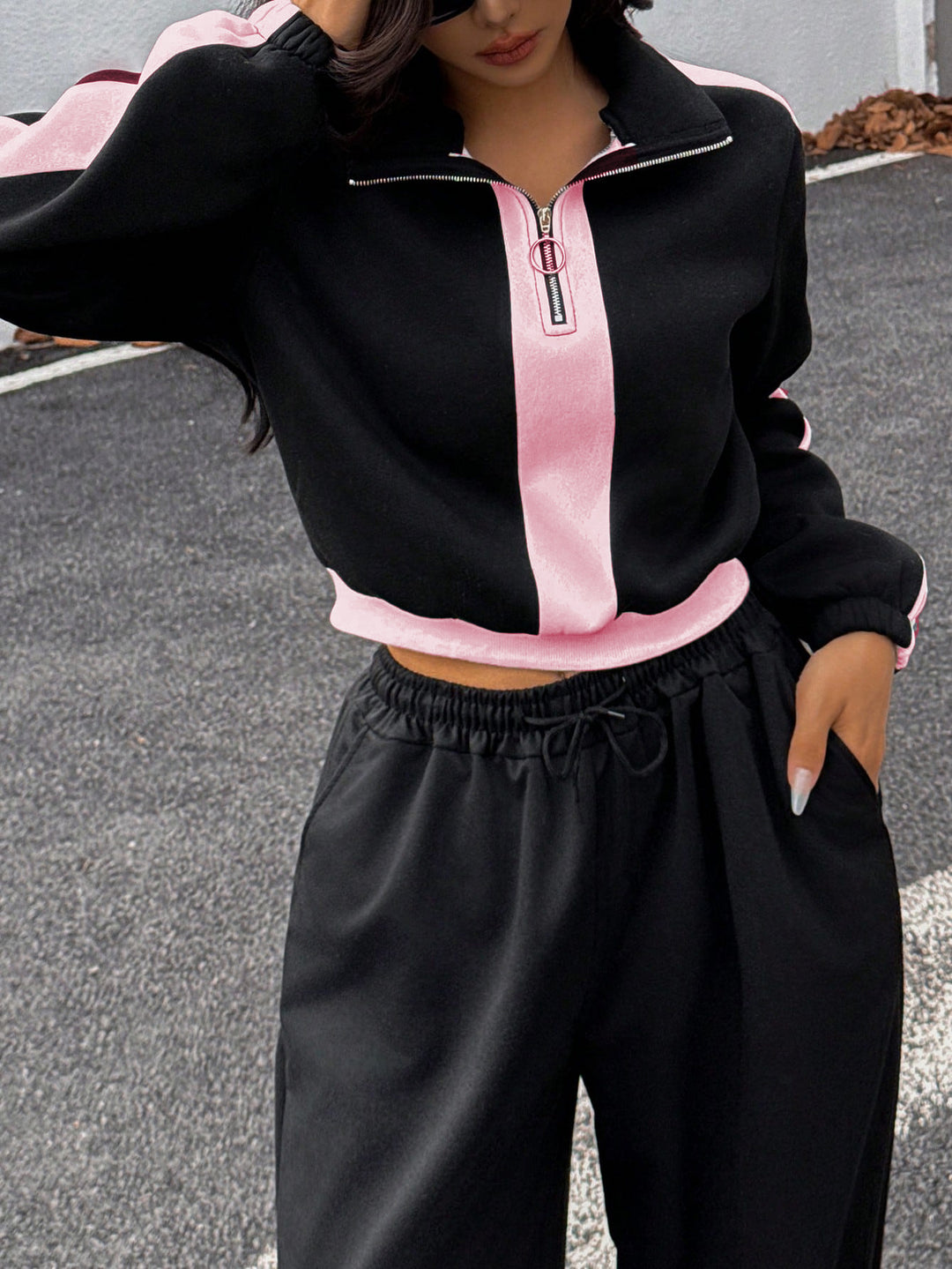 Women's sporty loungewear set with half-wide and elegant contrast stripes Lisslune