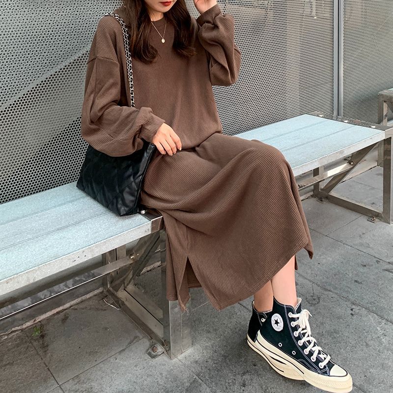 Women Elegant Maxi Dress with Long Sleeves and Textured Design