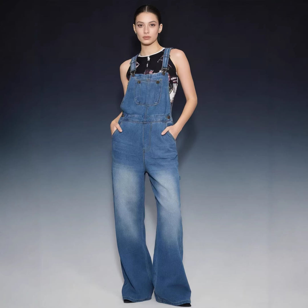 Women's dungarees in a casual oversized cut with functional side pockets Lisslune