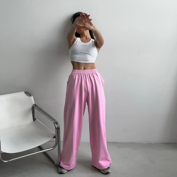 Women's comfortable leisure pants with elastic waistband and wide cut Lune London