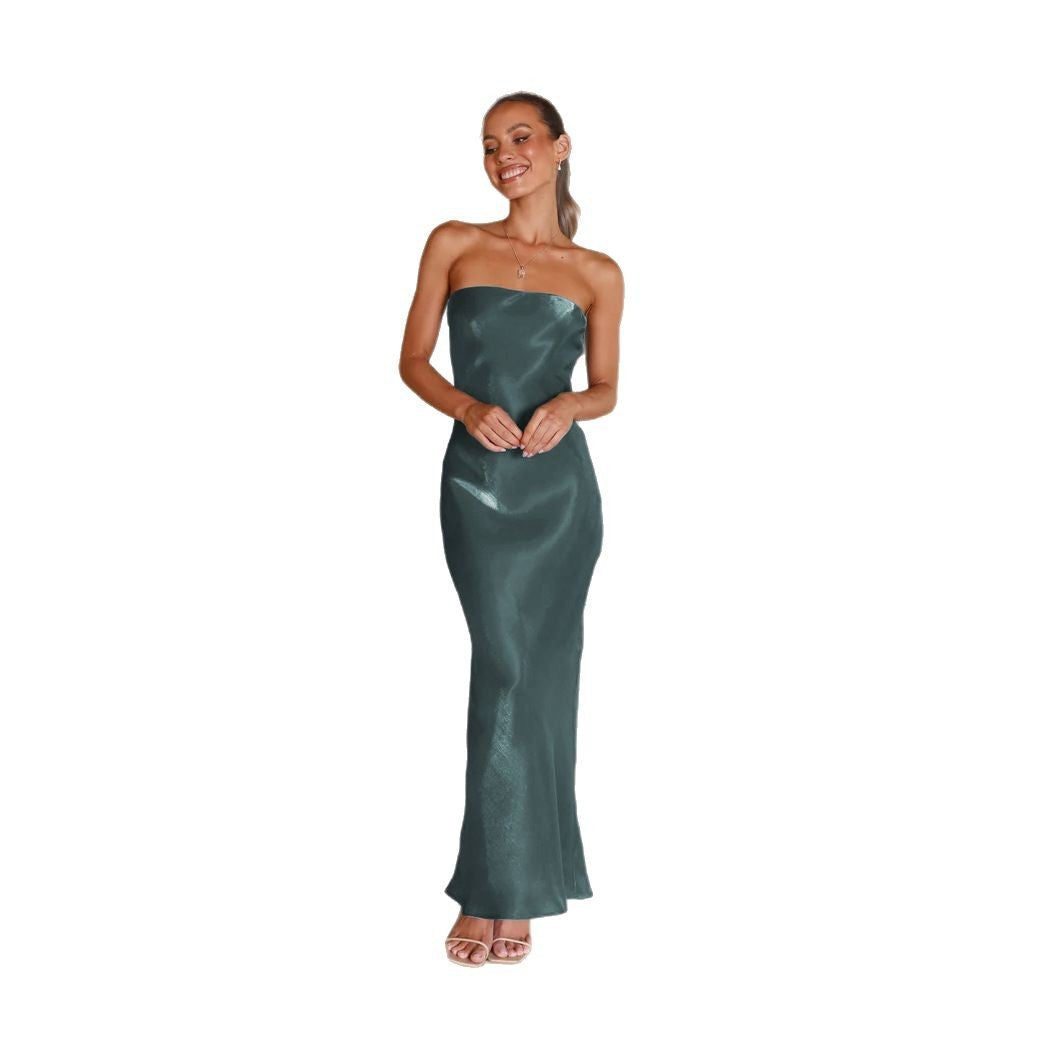 Ladies Elegant Bandeau Maxi Dress with Flowing Satin and Body-Hugging Silhouette