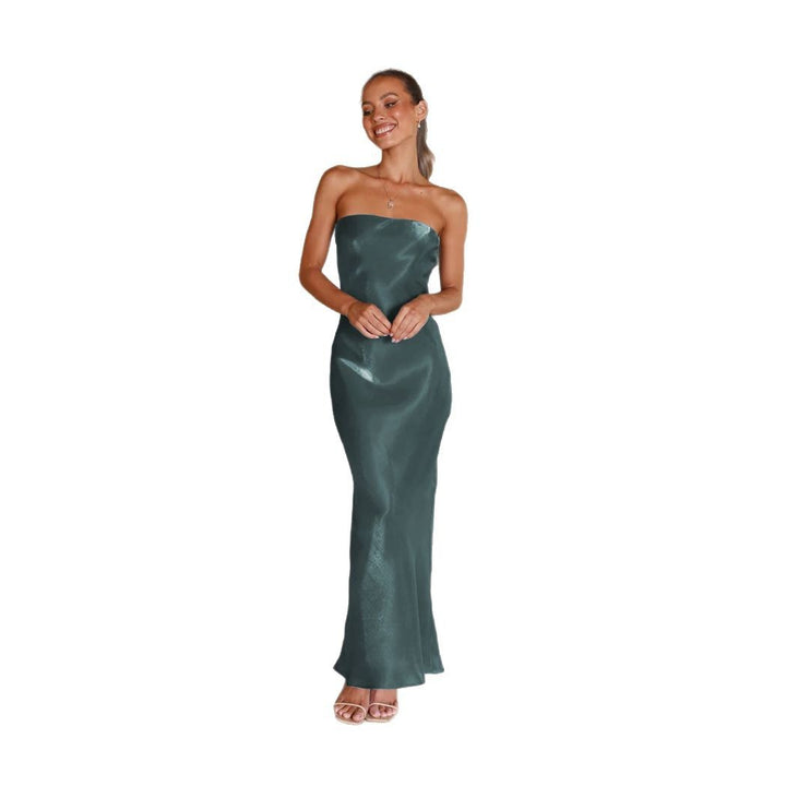 Ladies Elegant Bandeau Maxi Dress with Flowing Satin and Body-Hugging Silhouette