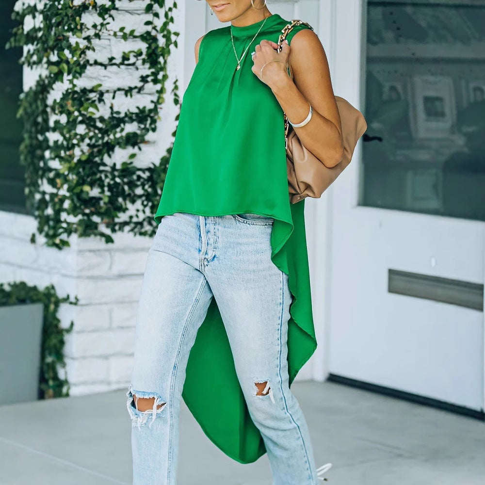 Women's blouse with asymmetrical cut and flowing material Lune London