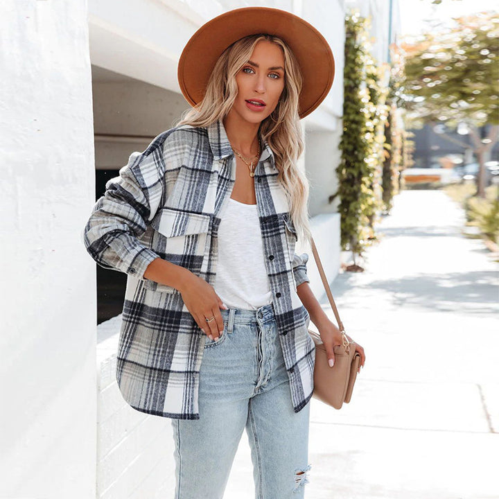 Women’s checked shirt with practical pockets and casual cut Lisslune