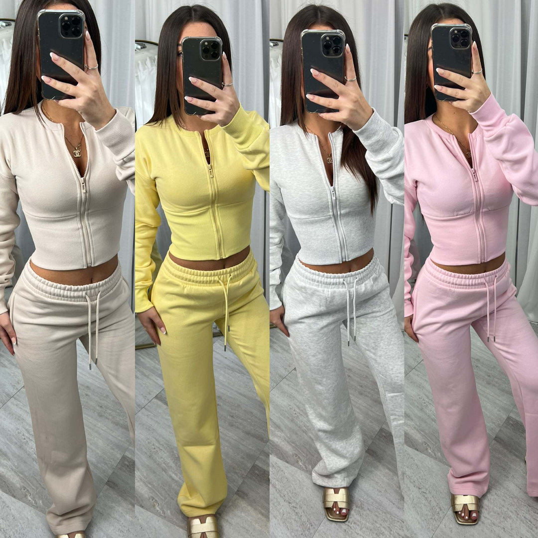 Ladies sporty two-piece set with cropped zip pullover and comfortable joggers Lisslune