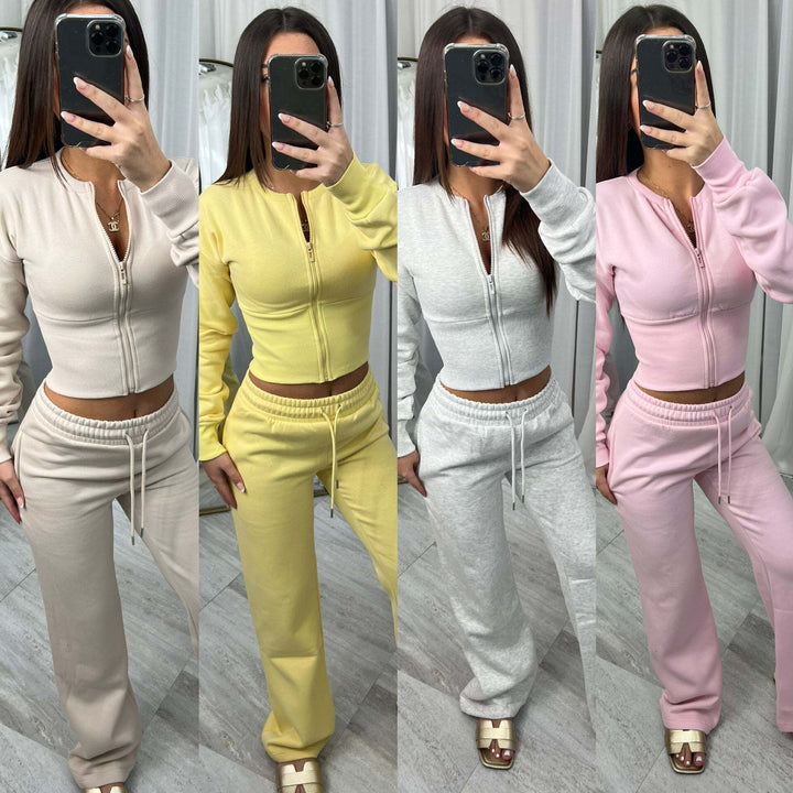 Ladies sporty two-piece set with cropped zip pullover and comfortable joggers Lisslune