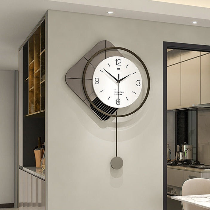Lisslune | TimeSwing - Modern geometric pendulum clock