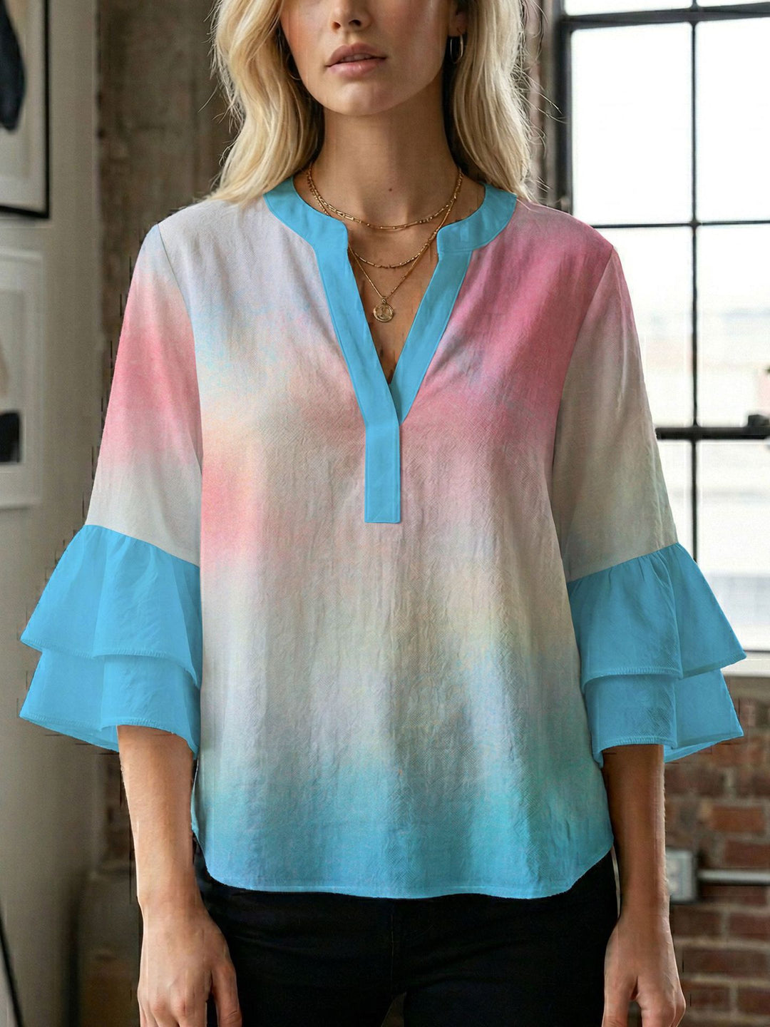 Ladies blouse with beautiful floral design Lisslune