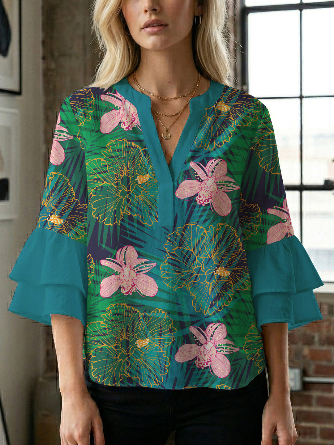 Women's blouse with voluminous sleeves and floral design Lisslune