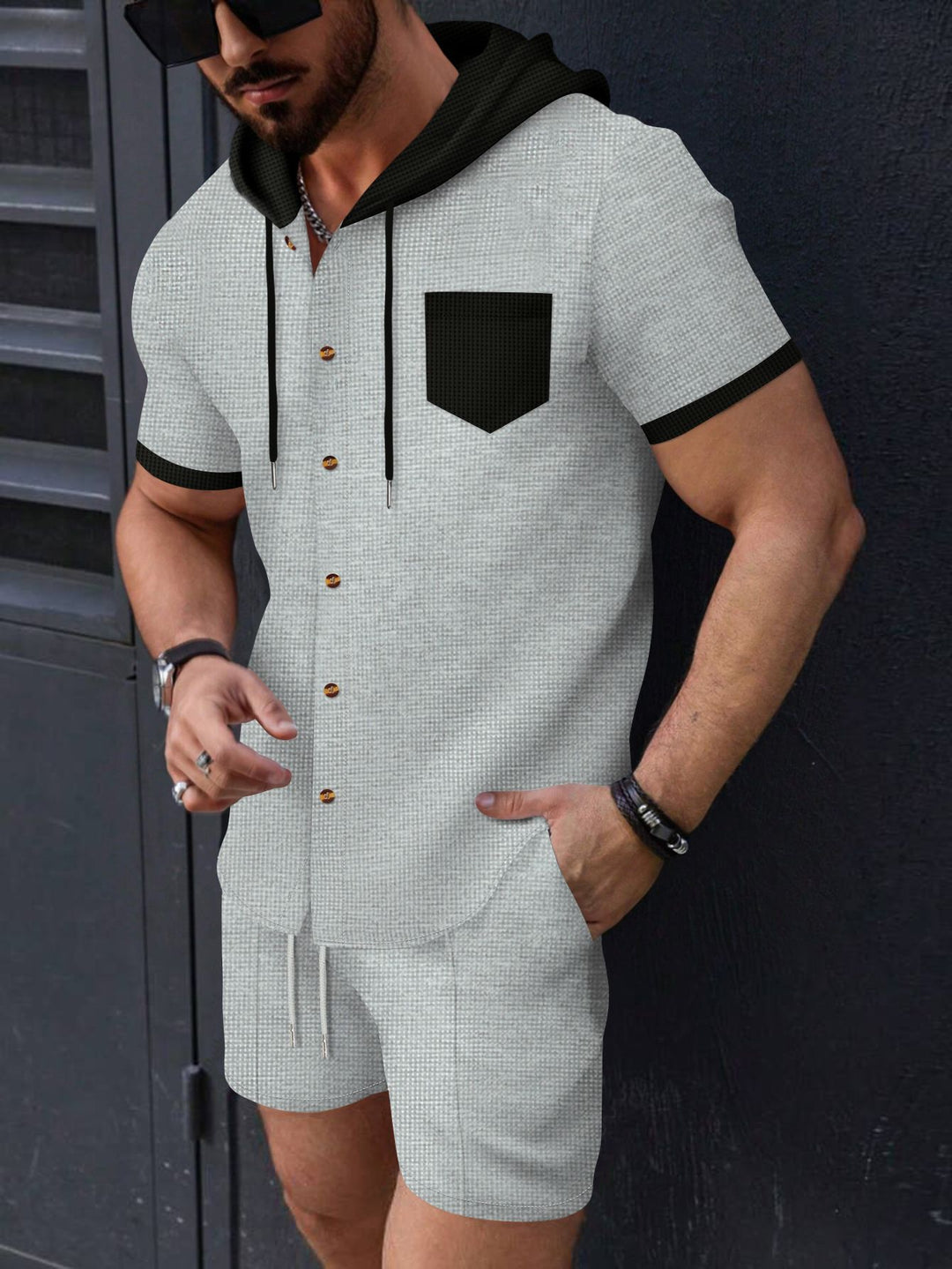 Men's fashionable short-sleeve shirt with matching shorts and practical hooded design Lisslune